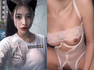 Chịch em uyên thỏ vú ngon dâm đãng